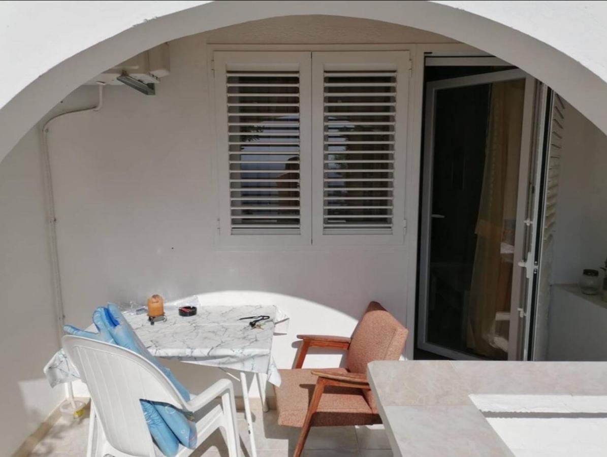 Seaview Apartment - 10 Minuten From The Center Primosten Exterior photo